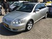 Toyota Avensis - 2.0 D-4D Executive - 1 - Thumbnail