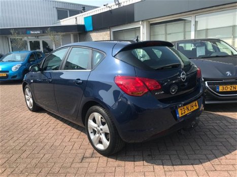 Opel Astra - 1.6 Edition Airco Cruise Navi Trekhaak 132.886km 100% dealer - 1