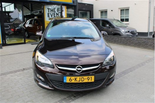 Opel Astra Sports Tourer - 1.4i Turbo Design Edition - 1
