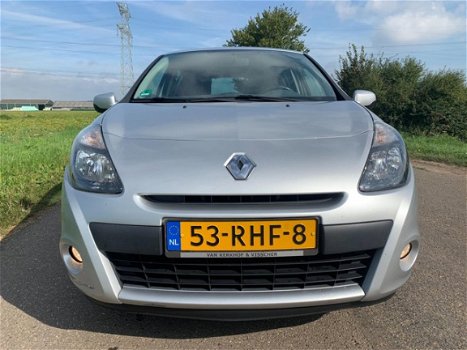 Renault Clio - 1.2 Collection / 5 drs 2011 117.000nap - 1