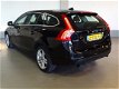 Volvo V60 - 1.6 T3 Momentum Navi | Dealer onderhouden - 1 - Thumbnail