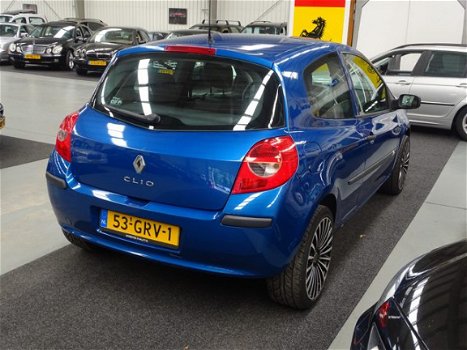 Renault Clio - 1.2-16V Special Line Stuurbekrachtiging - 1