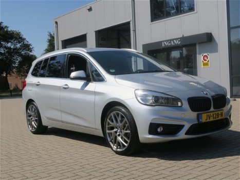 BMW 2-serie Gran Tourer - 216d Panoramdak / head up display - 1