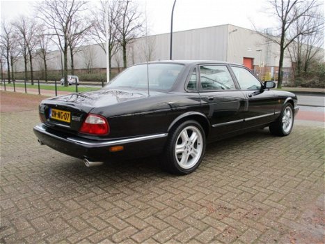 Jaguar XJ - 3.2 EXECUTIVE V8 - 1