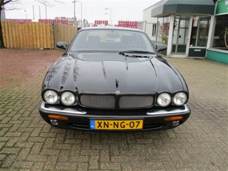 Jaguar XJ - 3.2 EXECUTIVE V8 - 1