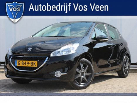 Peugeot 208 - 1.2 VTi Allure | Navigatie | Parkeersensoren achter | Cruise Control | - 1