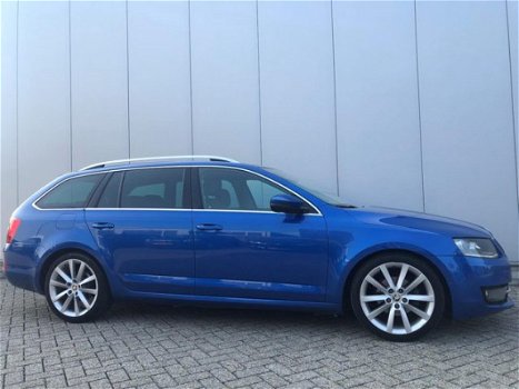 Skoda Octavia Combi - 1.6 TDI Elegance Businessline - 1