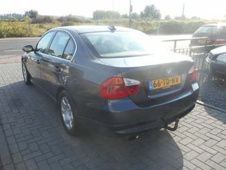 BMW 3-serie - 318I EXECUTIVE NAVI 2006 - 1