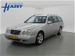 Mercedes-Benz E-klasse Combi - 240 AVANTGARDE YOUNGTIMER + LEDER / TREKHAAK / STOELVERWARMING - 1 - Thumbnail