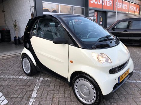 Smart Fortwo coupé - 0.7 pure Nieuwe apk 15-08-2020 104 dzkm nap panoramadak dealeronderhou d cd-spe - 1