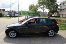 BMW 1-serie - 118d High Executive Airco 6 Bak