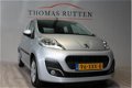 Peugeot 107 - 1.0 Active 2012/ NAP/ Airco/ Elek ramen/ Radio CD/ Toerenteller/ Nieuwstaat/ Boekjes - 1 - Thumbnail