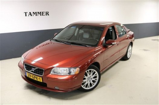 Volvo S60 - 2.4 MOMENTUM - 1