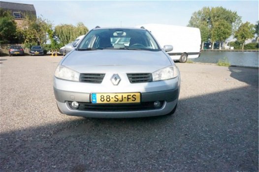 Renault Mégane Grand Tour - 1.6-16V Tech Line , AIRCO, CRUISE CONTROLE, APK 04-09-2020 , NAVI, NIEUW - 1