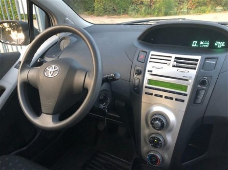 Toyota Yaris - 1.3 VVTi Terra /NAP/Airco/Nwe.Apk - 1