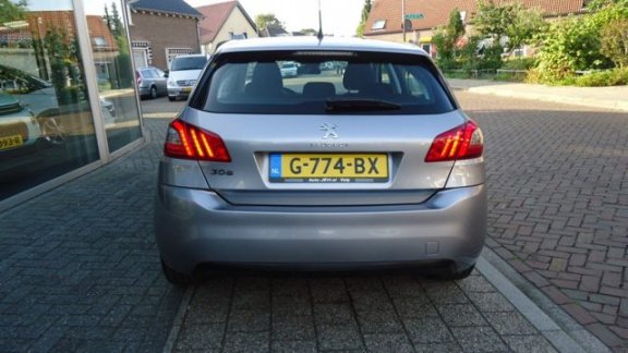 Peugeot 308 - 1.2 PURETECH 131PK EAT-6 AUTOMAAT CLIMA NAVI VELE EXTRA'S - 1