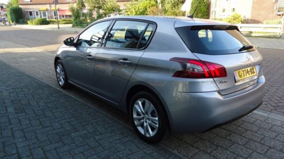 Peugeot 308 - 1.2 PURETECH 131PK EAT-6 AUTOMAAT CLIMA NAVI VELE EXTRA'S - 1