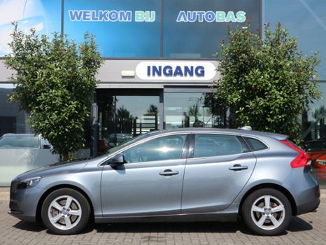 Volvo V40 - 2.0 D4 190 pk Business TREKHAAK NAVI CRUISE 1e Eig. 93.490 km - 1