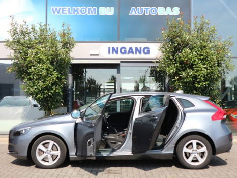 Volvo V40 - 2.0 D4 190 pk Business TREKHAAK NAVI CRUISE 1e Eig. 93.490 km - 1