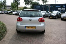 Volkswagen Golf - 1.6 FSI Trendline Business