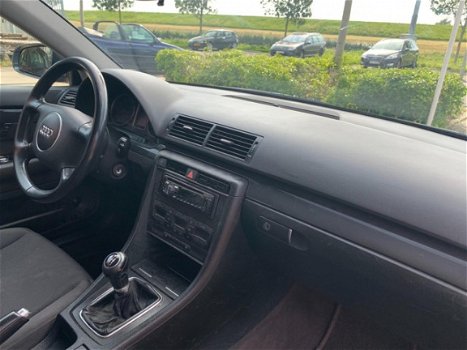 Audi A4 - 2.0 NWE APK, goed werkende airco en boekjes aanwezig - 1