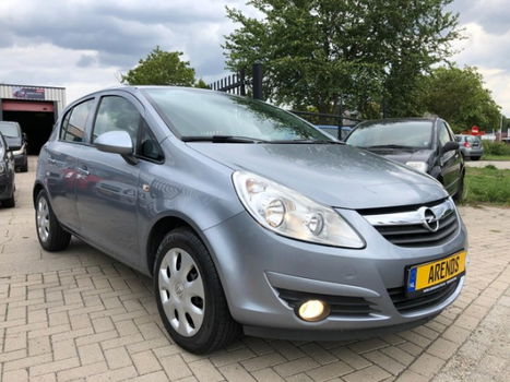 Opel Corsa - 1.2-16V Essentia 5DRS Airco - 1