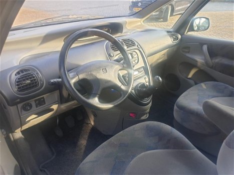 Citroën Xsara Picasso - 1.8i-16V INRUIL MOGELIJK - 1