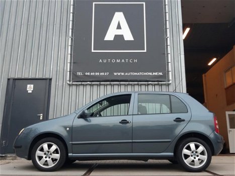 Skoda Fabia - 1.4-16V Choice NAP, APK, Airco, Elektr ramen, Centr vergrend, Trekhaak, Radio cd etc - 1