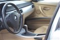 BMW 3-serie - 318i Executive LEDER | AUTOMAAT | CLIMA | PDC | NL | NAP | - 1 - Thumbnail