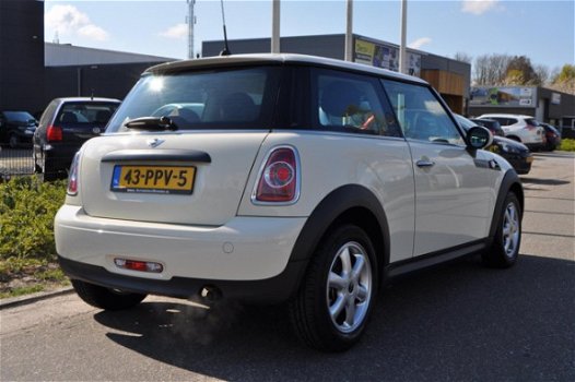 Mini Mini One - 1.6 MINIMALIST Business Line AIRCONDITIONING/NAVIGATIE/LM-VELGEN/34.016 km NAP/nwe A - 1