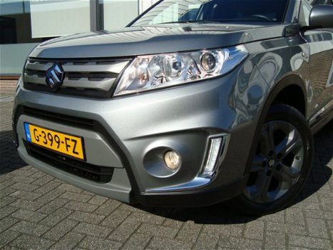 Suzuki Vitara - 1.6 EXCLUSIVE SUV HOGE INSTAP NAVIGATIE CAMERA ECC CRUISE 17 INCH X-TRA GETINT GLAS - 1