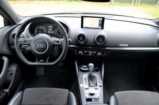 Audi A3 Sportback - 1.4 e-tron PHEV Ambition Pro Line plus S-Line Navi/Ecc/Pdc/Led/Cr-Controle/LMV L - 1