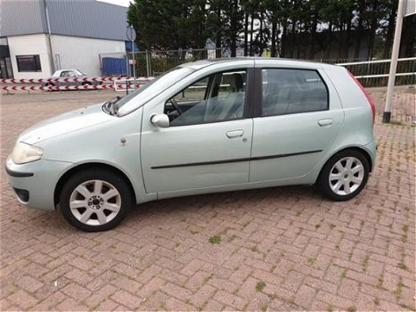 Fiat Punto - 1.4-16V Emotion Airco 5drs Radio.cd speler facelift - 1