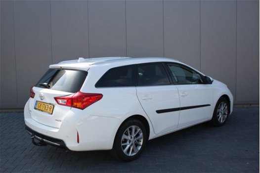 Toyota Auris Touring Sports - 1.3VVT-i 100PK Aspiration Camera/Bluetooth/Trekhaak/Cruise-Ctrl - 1