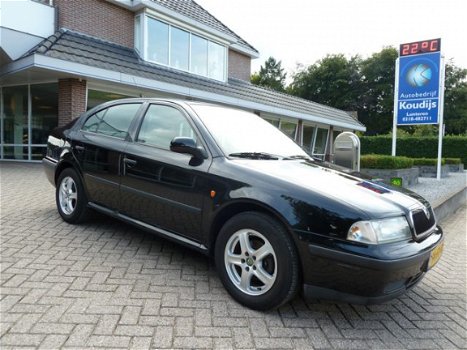 Skoda Octavia - 1.6 SLXi TREKHAAK - 1