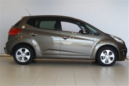 Kia Venga - 1.6 ExecutiveLine# | Automaat | Trekhaak | Stoelverwarming | Fabrieksgarantie t/m 09-21 - 1