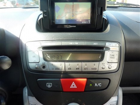 Toyota Aygo - 1.0-12V Comfort Navigator - 1