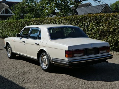 Rolls-Royce Silver Spirit - 6.8 - 1