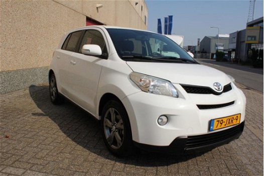 Toyota Urban Cruiser - 1.3 VVT-I Dynamic - 1