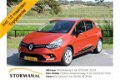 Renault Clio - TCe 90pk Limited | RIJKLAARPRIJS INCLUSIEF AFLEVERPAKKET T.W.V. € 695, - | - 1 - Thumbnail
