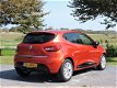 Renault Clio - TCe 90pk Limited | RIJKLAARPRIJS INCLUSIEF AFLEVERPAKKET T.W.V. € 695, - | - 1 - Thumbnail