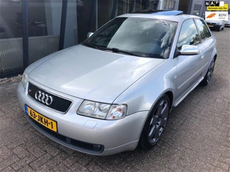 Audi A3 - 1.8 5V T S3 Ambition 240PK - 1