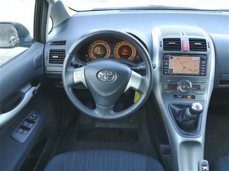 Toyota Auris - 1.4-16V Sol, navigatie - 1