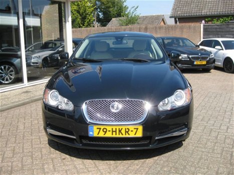 Jaguar XF - 3.0 V6 Luxury - 1