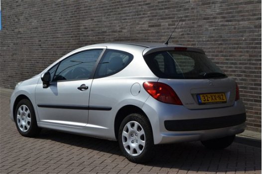 Peugeot 207 - 1.4 XR - 1