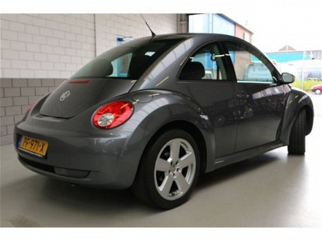 Volkswagen New Beetle - 1.6 Comfort line Face Lift model - 1