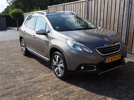 Peugeot 2008 - 1.6 VTi 120pk Navigatie Cruise Controle Parkeersensoren Telefoon Panoramadak Lichtmet - 1