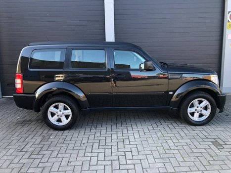 Dodge Nitro - 3.7 V6 4X4 SE - 1