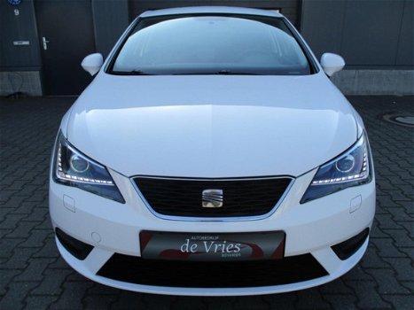 Seat Ibiza - 1.4 Style / Clima / Cruise / Navi / Xenon / Lmv / Stoelverw - 1