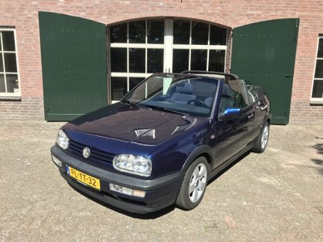 Volkswagen Golf Cabriolet - 1.8 - 1